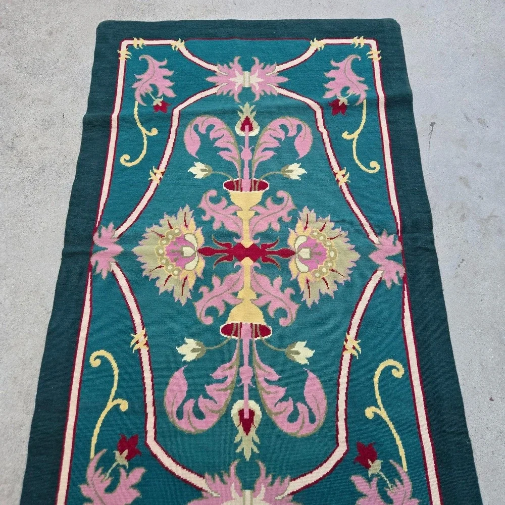 Aga John Hand Woven Wool Needlepoint Oriental Rug 3x5 Petit Point Floral Accent